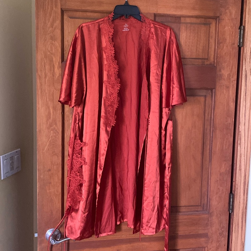 Satin robe